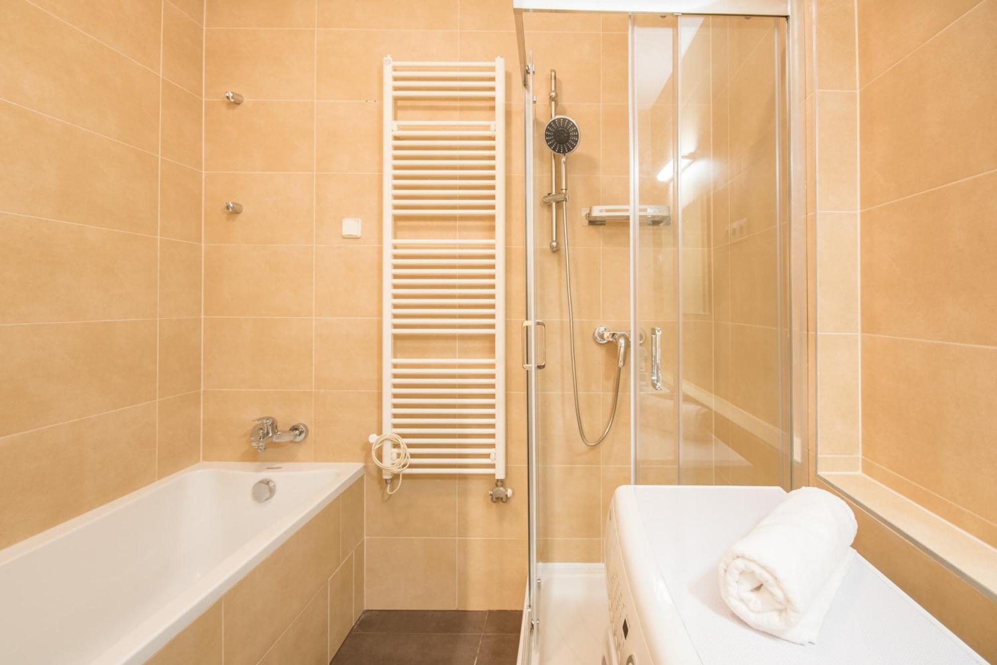 Appartamento Very Central - Large - Balcony - Comfy Budapest Esterno foto