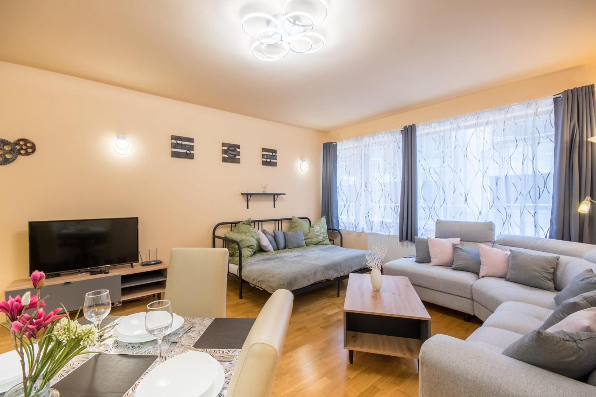 Appartamento Very Central - Large - Balcony - Comfy Budapest Esterno foto